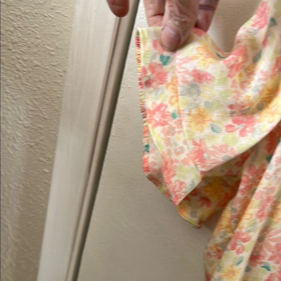 LC Lauren Conrad Floral Button-Up Blouse size Large. NWOT - Picture 3 of 5